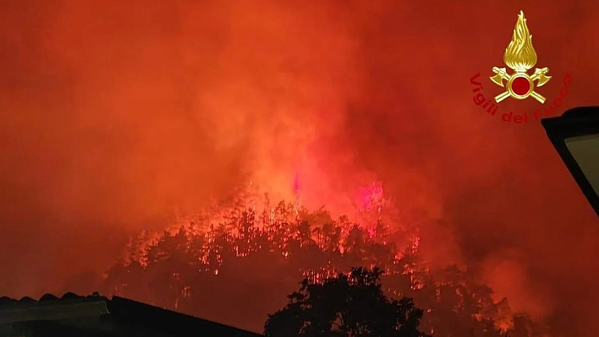 Wildfire above Lake Garda forces evacuation of 200 residents and tourists