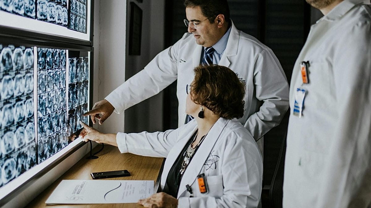 Women in Europe's health sector earn 19% less per hour, WHO finds