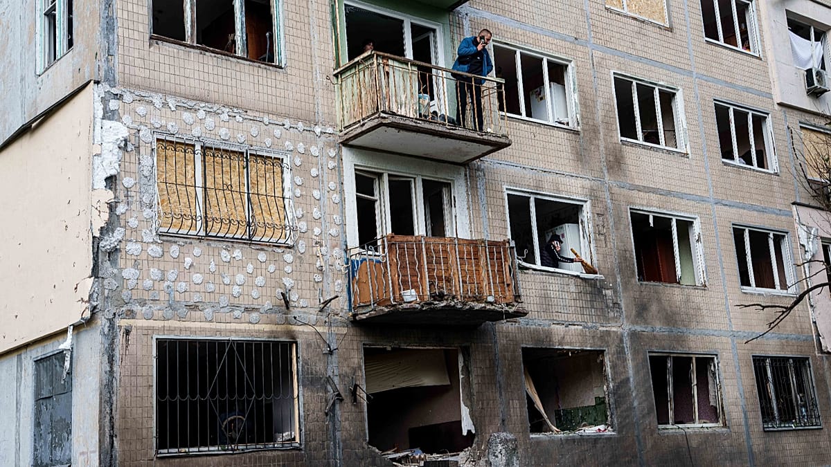 Zelenskyy Brings De-escalation Plan to UN as Russia and Ukraine Exchange Deadly Strikes