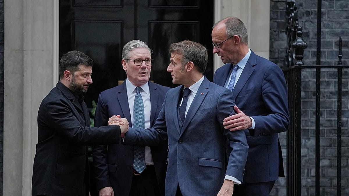Zelenskyy to Meet Macron, Merz, and Starmer in London Amid Russian Setbacks