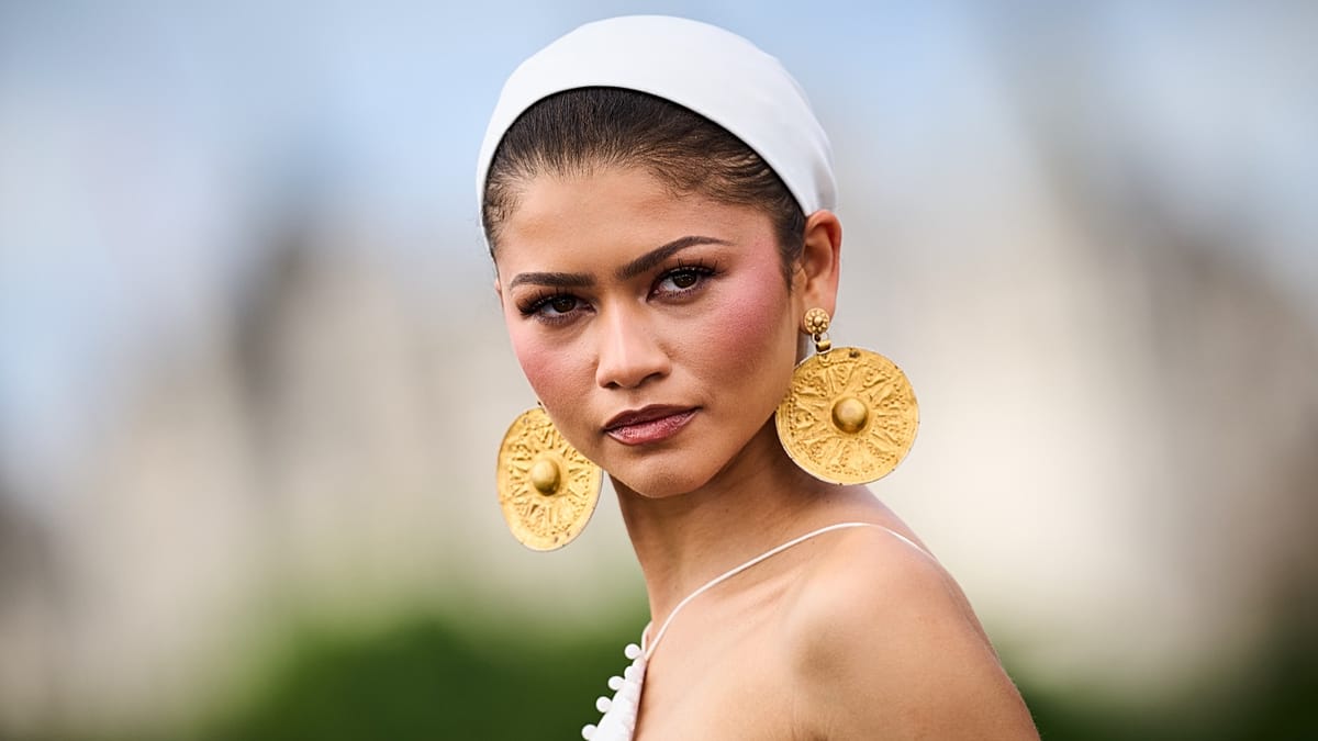 Zendaya's Ancient Iranian Earrings Reignite Debate on Looted Artefacts